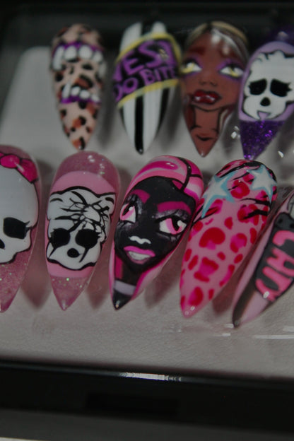 Monster High 🐈‍⬛