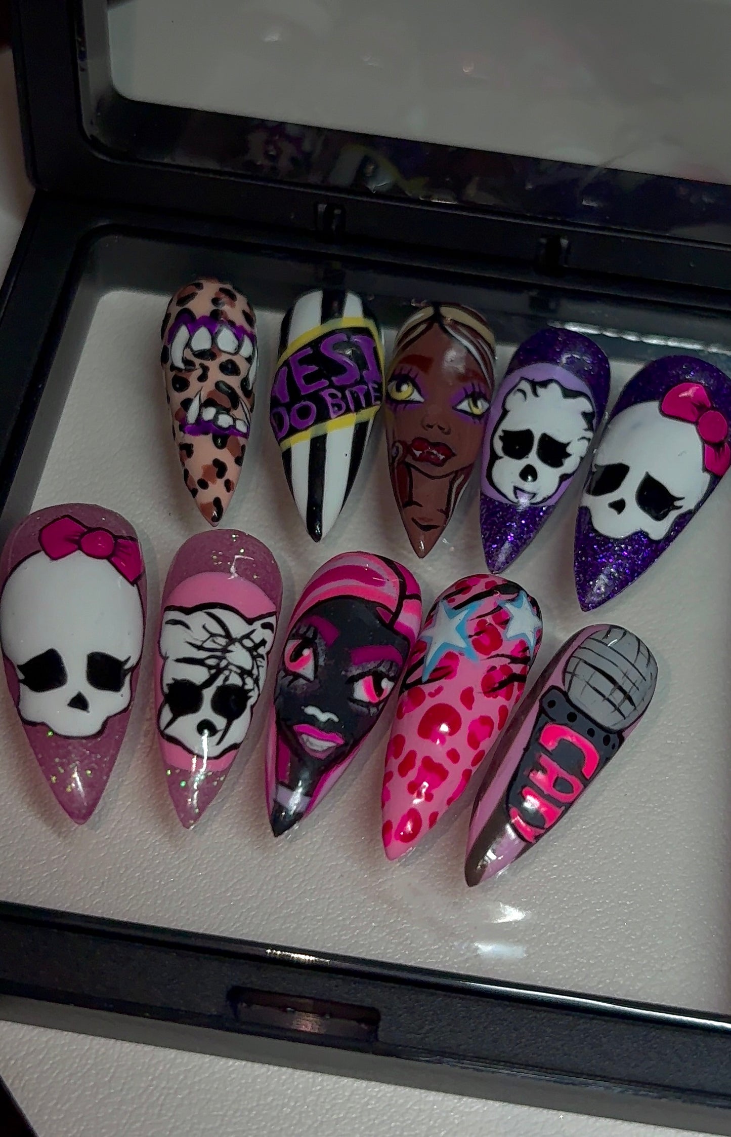 Monster High 🐈‍⬛